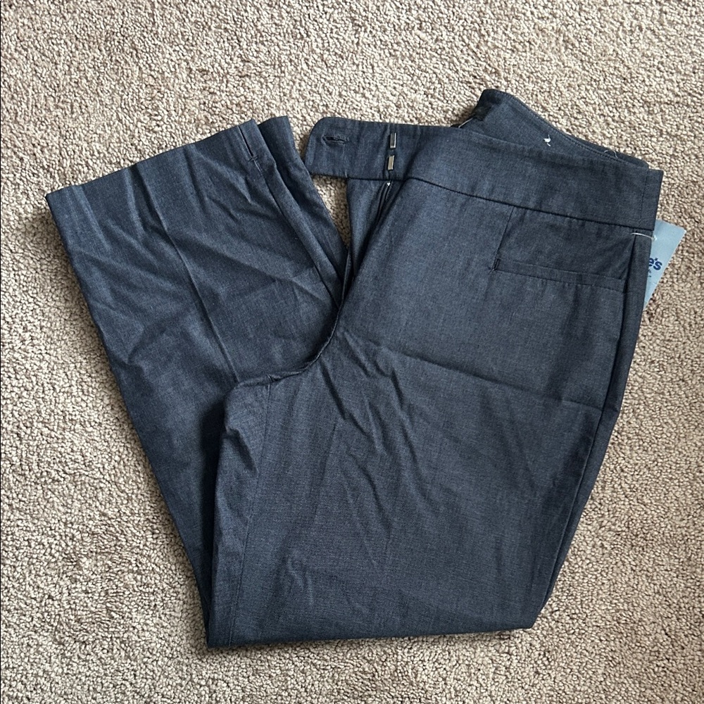Ann Taylor Women's Dark Gray Capris